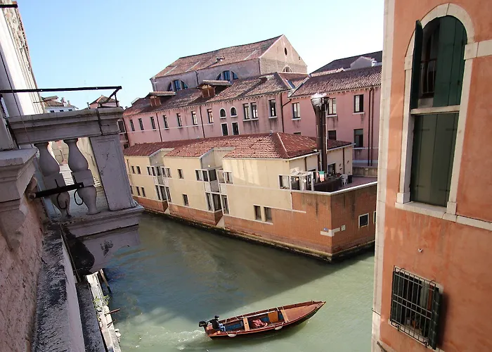 Marco Canal-views Venise