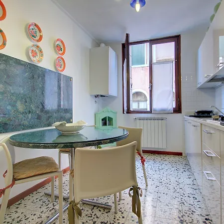 Marco Canal-views Appartamento