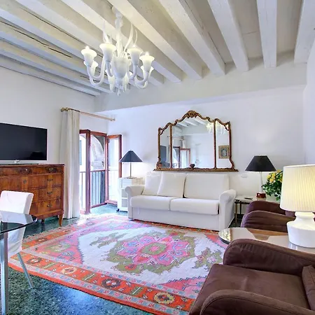 Marco Canal-views Apartment Venedig